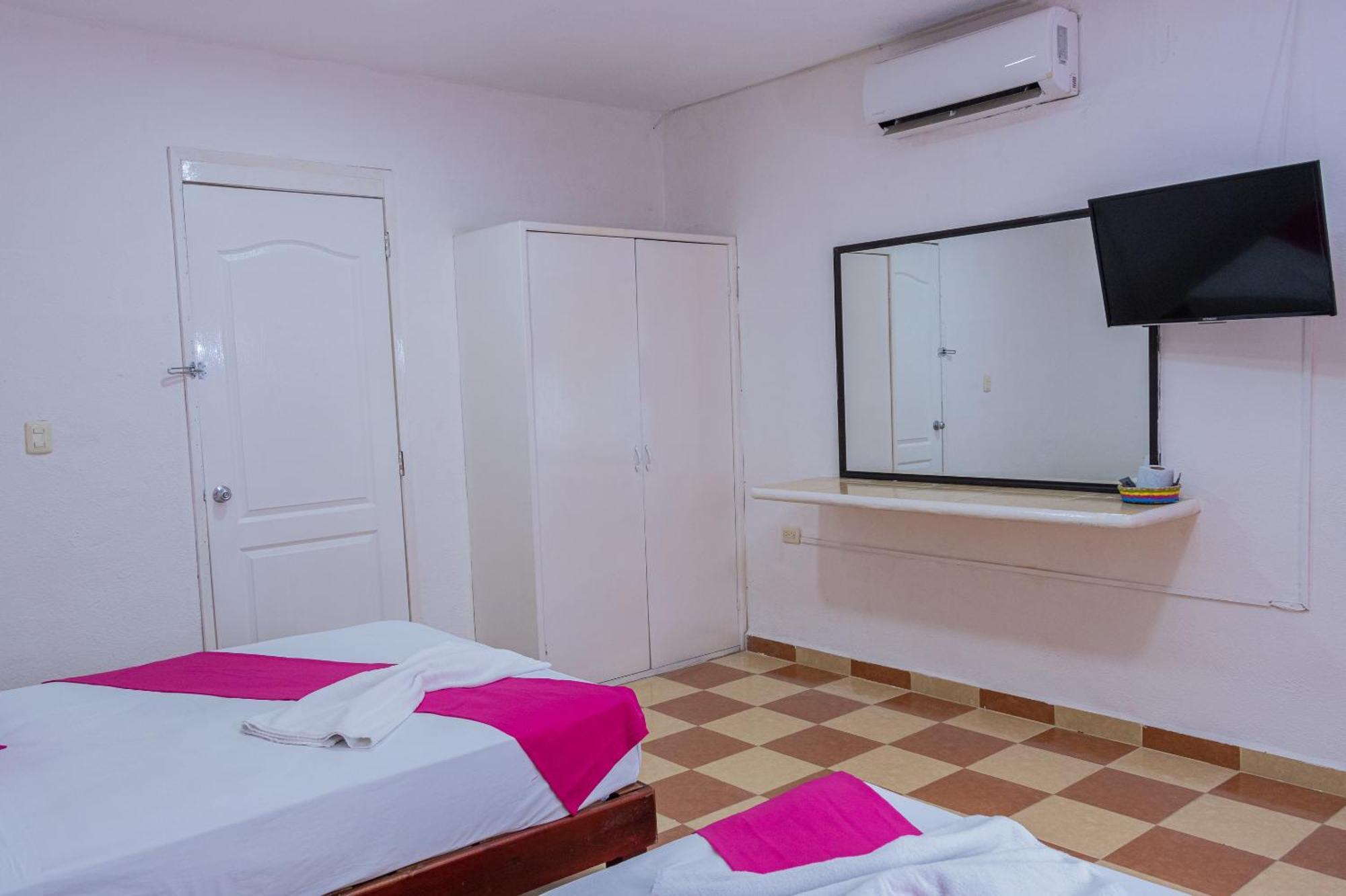 Oyo Hotel Marias,Aeropuerto Internacional De Chetumal Eksteriør billede