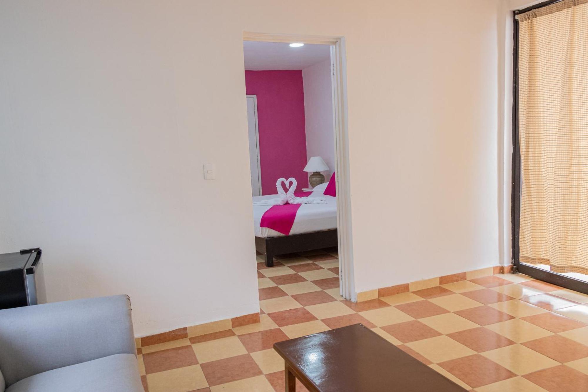 Oyo Hotel Marias,Aeropuerto Internacional De Chetumal Eksteriør billede