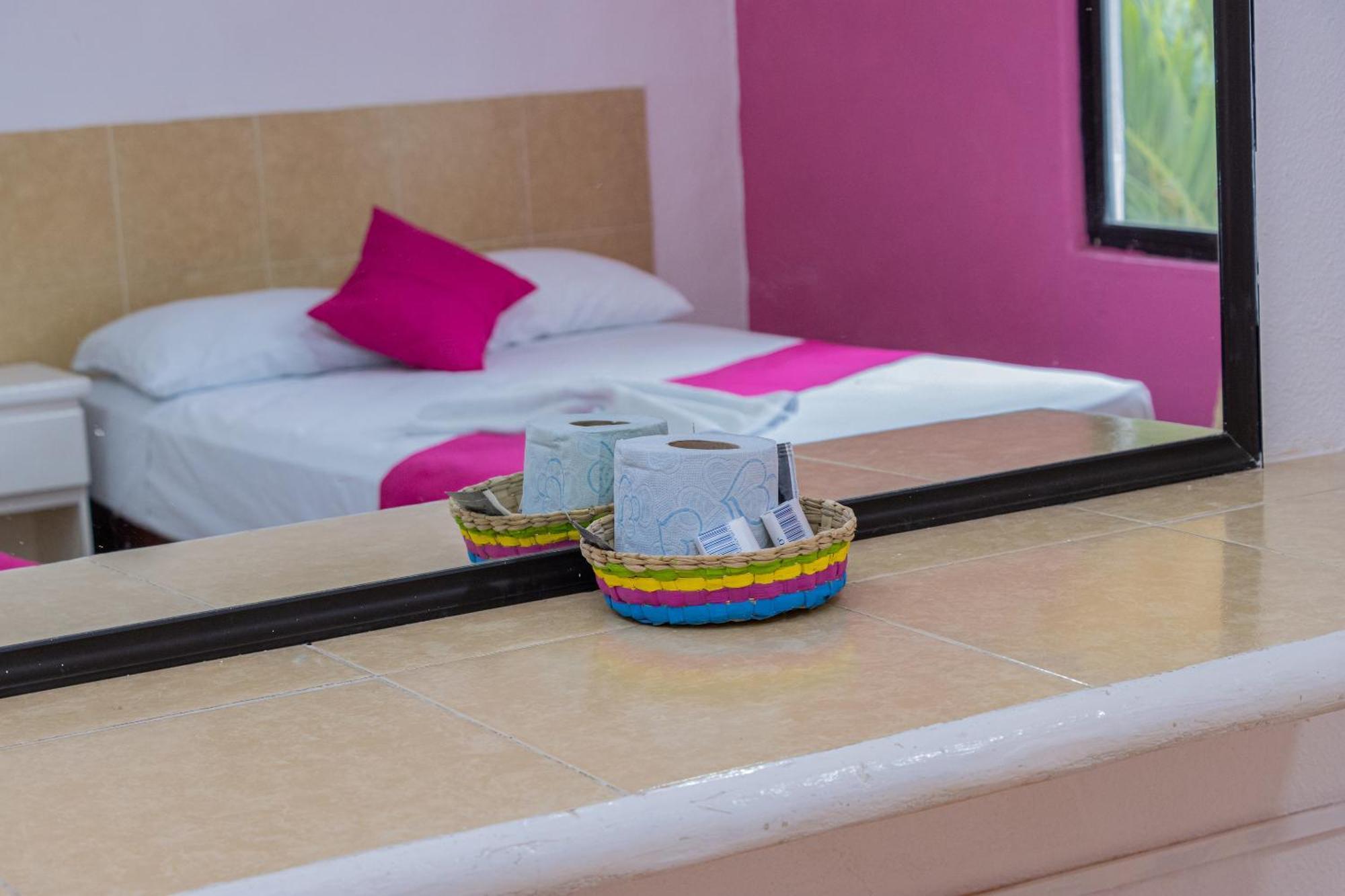 Oyo Hotel Marias,Aeropuerto Internacional De Chetumal Eksteriør billede