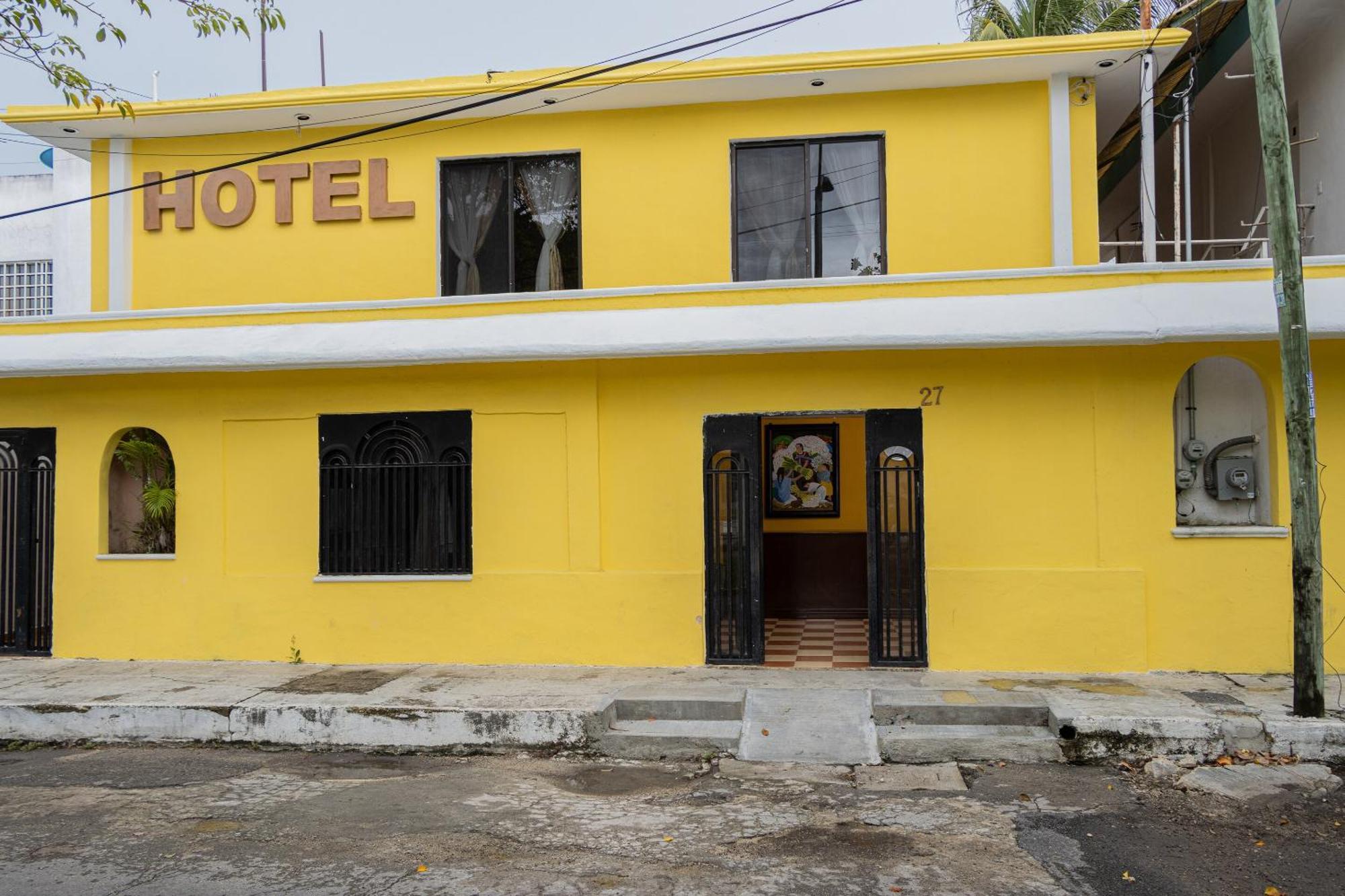 Oyo Hotel Marias,Aeropuerto Internacional De Chetumal Eksteriør billede