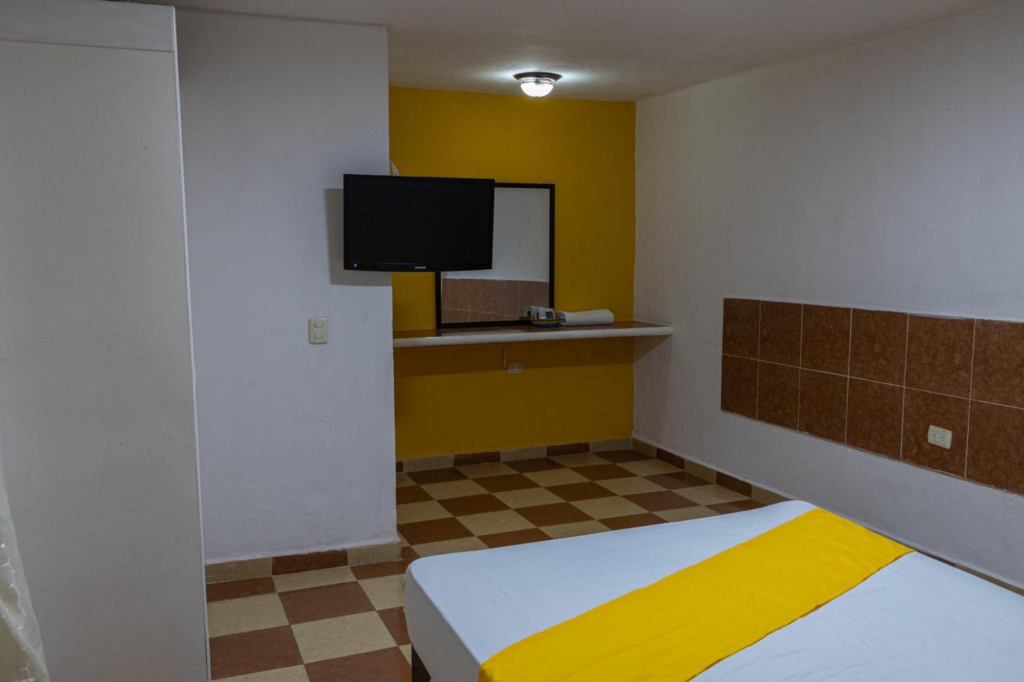 Oyo Hotel Marias,Aeropuerto Internacional De Chetumal Eksteriør billede