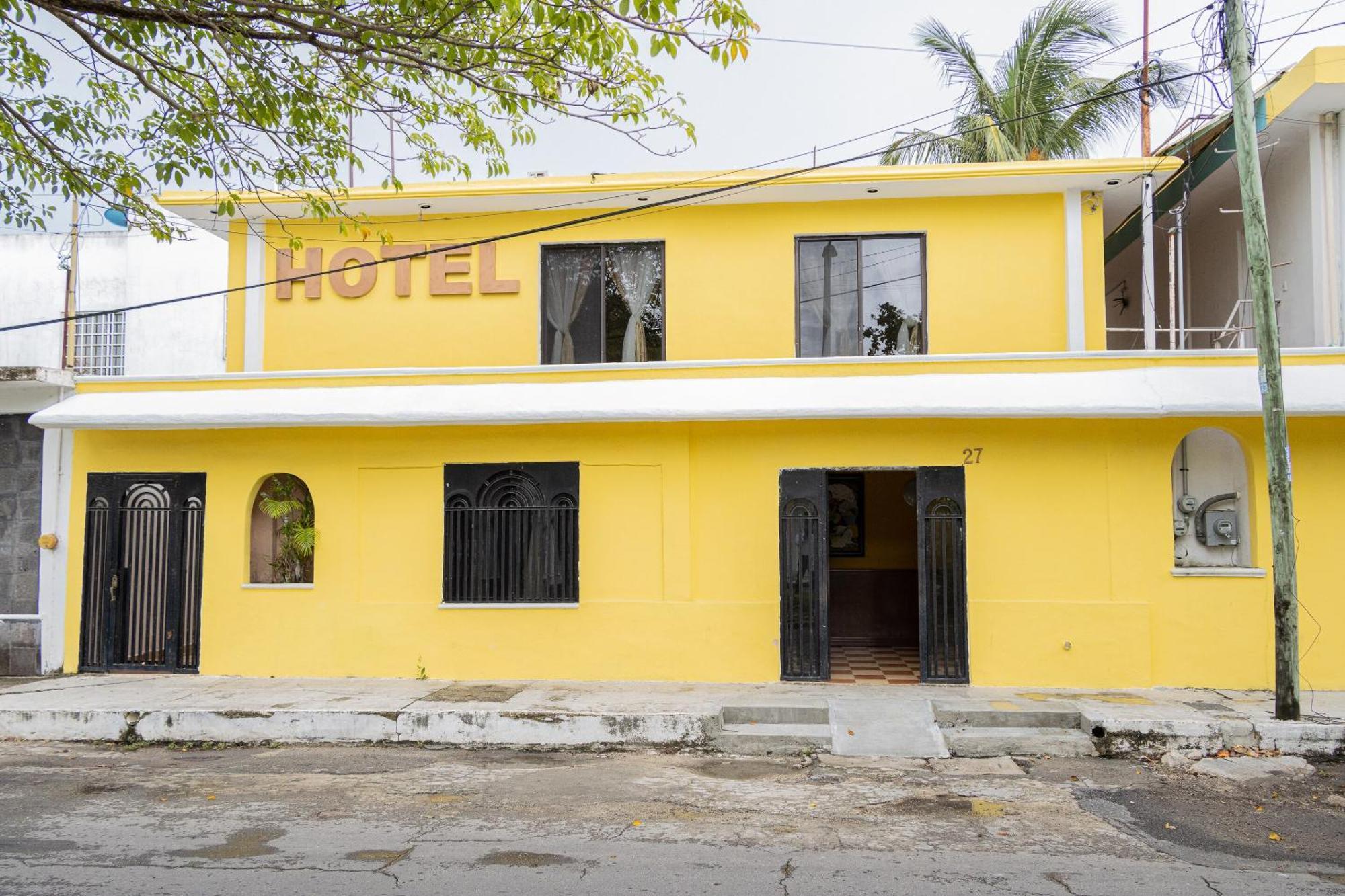 Oyo Hotel Marias,Aeropuerto Internacional De Chetumal Eksteriør billede