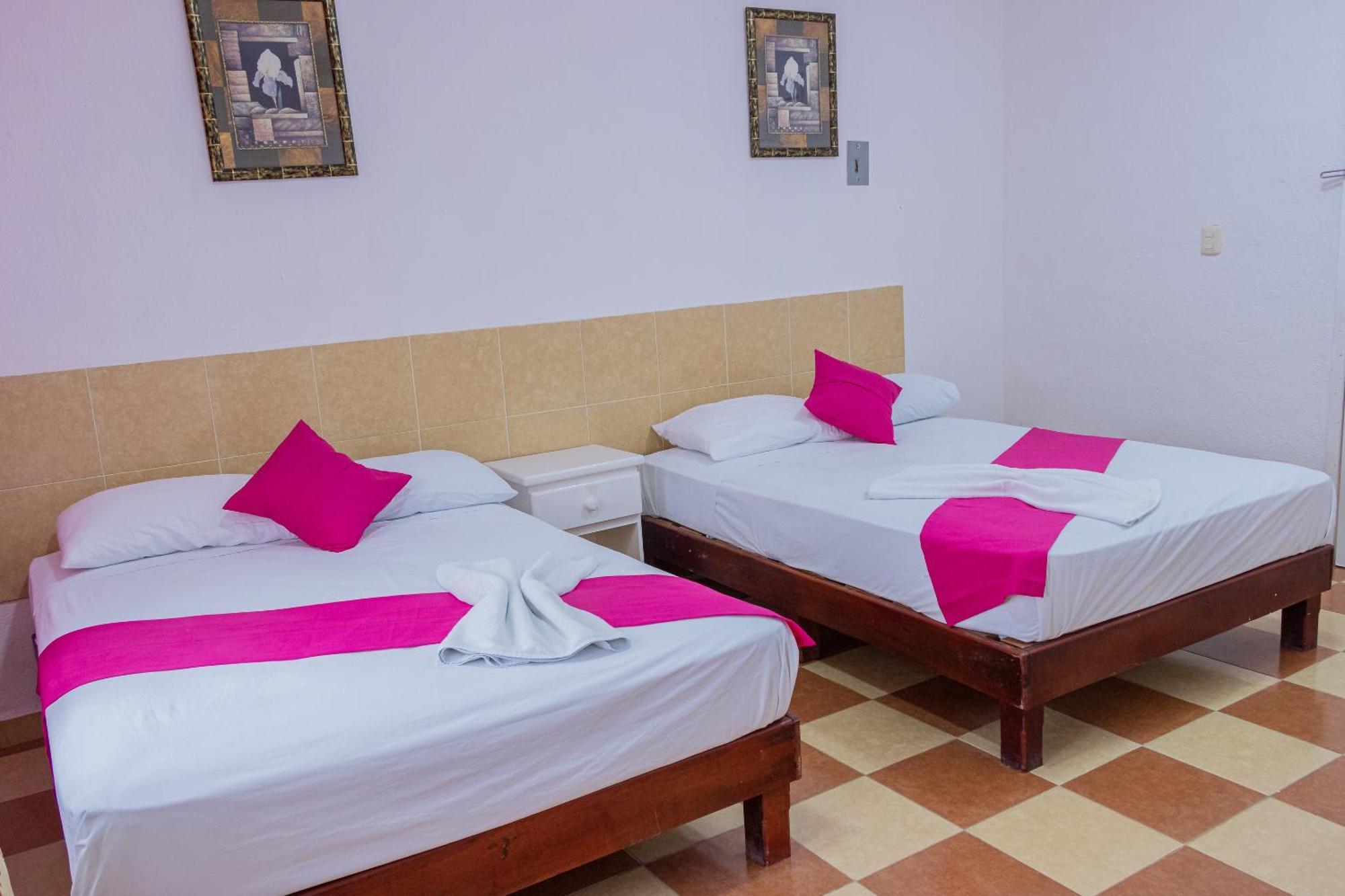 Oyo Hotel Marias,Aeropuerto Internacional De Chetumal Eksteriør billede
